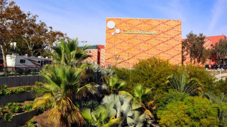 Téléchargez les photos : Los Angeles (Californie) - 4 novembre 2023 : California Science Center Museum, ScienCenter, situé au 700 Exposition Park Dr., Los Angeles - en image libre de droit