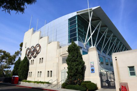 Foto de Los Ángeles, California - 4 de noviembre de 2023: Expo Center - LA84 Foundation - John C. Argue Swim Stadium, originalmente el Estadio de Natación de Los Ángeles, construido para los Juegos Olímpicos de 1932 - Imagen libre de derechos