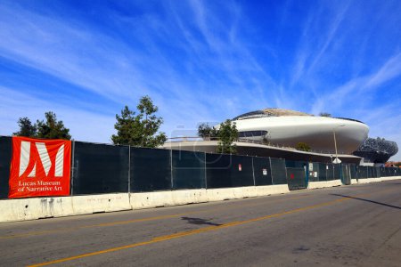 Téléchargez les photos : Los Angeles, Californie - 4 novembre 2023 : LMNA Lucas Museum of Narrative Art en construction. Conçu par Ma Yansong et ouvrira ses portes dans le parc des expositions de Los Angeles en 2025 - en image libre de droit