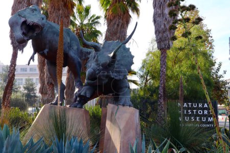 Téléchargez les photos : Los Angeles, Californie 4 novembre 2023 : Los Angeles County Museum of Natural History situé à Exposition Park, Los Angeles - en image libre de droit
