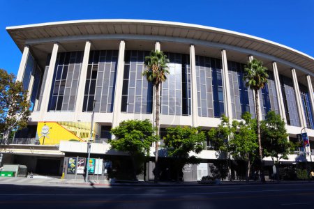 Téléchargez les photos : Los Angeles, Californie - 7 octobre 2023 : The Music Center, Dorothy Chandler Pavilion, LA Opera situé au 135 N Grand Ave, Los Angeles - en image libre de droit