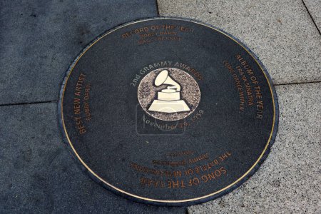 Foto de Los Angeles, California - 7 de octubre de 2023: El Paseo de la Fama del Grammy - 2º Premios Grammy 1960: BOBBY DARIN y FRANK SINATRA - Imagen libre de derechos