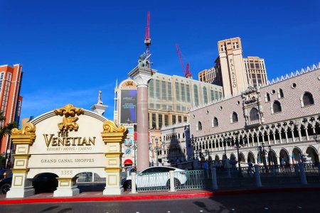 Foto de Las Vegas, Nevada - 7 de diciembre de 2023: The Venetian Resort, Hotel and Casino, Grand Canal Shoppes located at 3355 S Las Vegas Blvd, Las Vegas, NV - Imagen libre de derechos