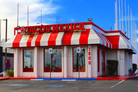 Téléchargez les photos : Las Vegas, Nevada - 7 Décembre 2023 : Tacos Mexico Fast Food Restaurant situé au 1800 S Las Vegas Blvd, Las Vegas, NV - en image libre de droit