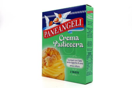 Téléchargez les photos : Rome, Italie - 17 février 2024 : Poudre de crème anglaise PANEANGELI. Paneangeli est une marque italienne de camée Dr. Oetker - en image libre de droit