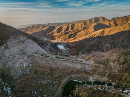 Téléchargez les photos : Medeu Dam Almaty Le Tian Shan - en image libre de droit
