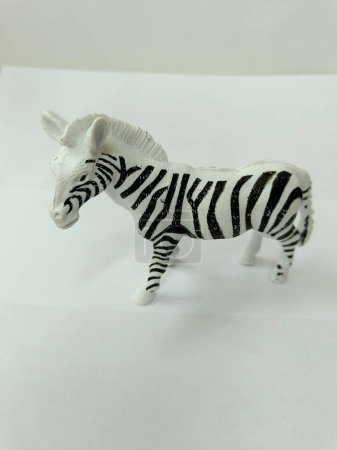 Téléchargez les photos : Zebra animal figures on the table - en image libre de droit