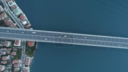 Téléchargez les photos : Photo aérienne du pont du Bosphore, Istanbul. vue aérienne du pont suspendu - en image libre de droit