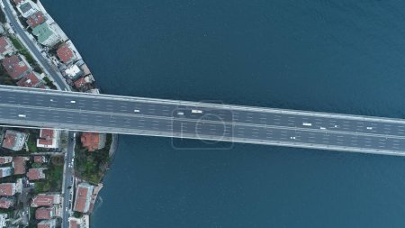Téléchargez les photos : Photo aérienne du pont du Bosphore, Istanbul. vue aérienne du pont suspendu - en image libre de droit