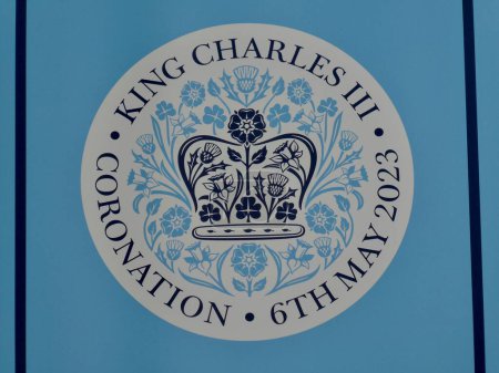 Téléchargez les photos : Bannière du couronnement 2 jours avant le couronnement des rois Charles III. Londres, Royaume-Uni. 4 mai 2023. - en image libre de droit