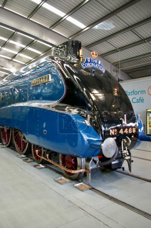 Téléchargez les photos : York, Angleterre, Royaume-Uni. 22 août 2010. Le Mallard, une locomotive de classe A4 conçue par Sir Nigel Gresley. - en image libre de droit
