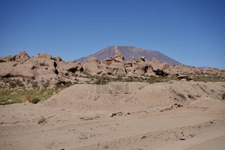 Téléchargez les photos : Paysage des montagnes Rocheuses dans la région Sud Lipez en Bolivie. - en image libre de droit