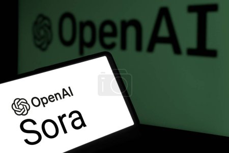 Téléchargez les photos : Dacca, Bangladesh- 17 février 2024 : Le logo OpenAI Sora AI est affiché sur smartphone. - en image libre de droit