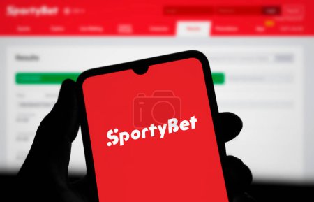 Foto de Dhaka, Bangladesh - 13 Apr 2024: El logo Sportybet se muestra en el teléfono inteligente. - Imagen libre de derechos