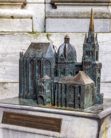 Téléchargez les photos : Vue de la cathédrale d'Aix-la-Chapelle, NRW, Allemagne - en image libre de droit