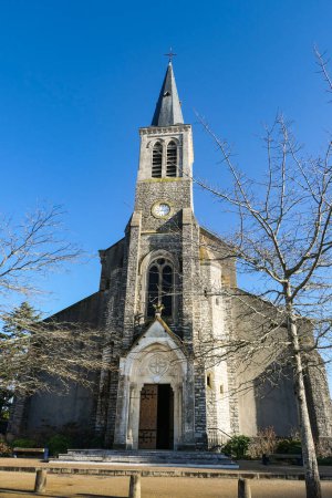 Foto de Iglesia de San Pedro en Ondres, Francia - Imagen libre de derechos