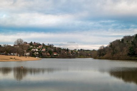Foto de Alain Cami Park and Lake in Saint Pee sur Nivelle in the Basque Country - Imagen libre de derechos
