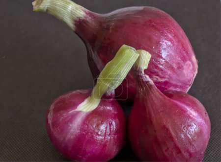 tasty sweet red onions to eat in salads