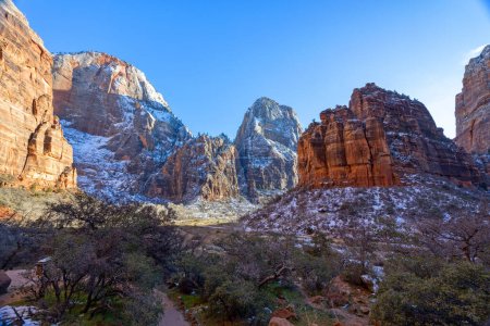 Téléchargez les photos : Vue panoramique sur les montagnes du parc national de Zion, Springdale, Utah, États-Unis - en image libre de droit