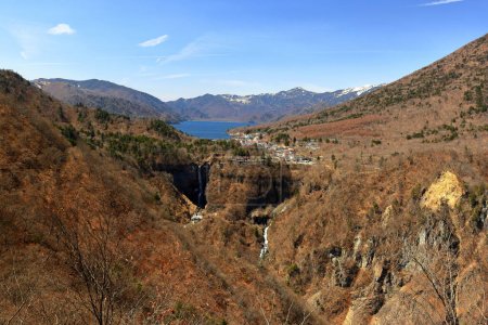Téléchargez les photos : Cascade de Kegon dans la région du lac Chuzenji à Nikko, Japon - en image libre de droit
