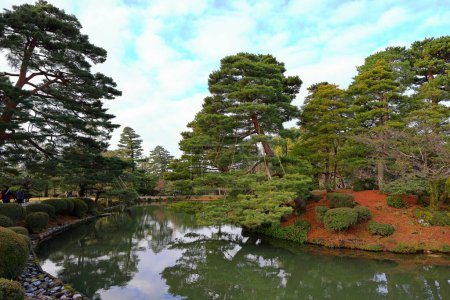 Kenroku-en ubicado en Kanazawa, Ishikawa, Japón, uno de los Tres Grandes Jardines de Japón
.