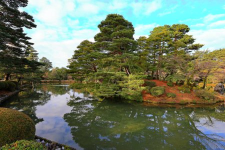 Kenroku-en ubicado en Kanazawa, Ishikawa, Japón, uno de los Tres Grandes Jardines de Japón
.