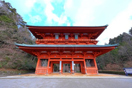 Téléchargez les photos : Daimon Gate, la porte d'entrée du Mt. Koya, a été construit au 11ème siècle à Koyasan, Koya, Ito District, Wakayama, Japon - en image libre de droit