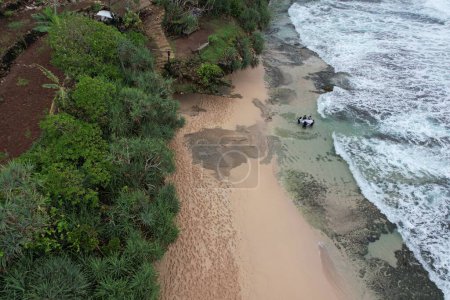 Téléchargez les photos : Aerial view of Tanjung Aan beach in Lombok Island, West Nusa Tenggara, Indonesia. - en image libre de droit