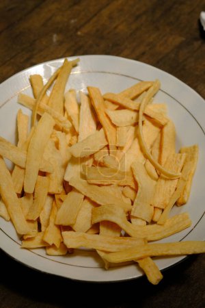 Téléchargez les photos : Manggleng snack made of fried cassava. Indonesian food. Top view. - en image libre de droit
