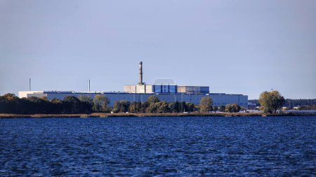 Téléchargez les photos : Vue sur les vestiges de la centrale nucléaire désaffectée de Lubmin en Allemagne. - en image libre de droit