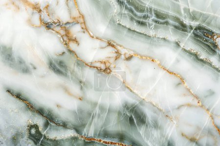 Dieses Bild zeigt eine klassische Textur aus weißem Marmor mit einem zeitgenössischen Twist, mit transluzenten Schichten, die Tiefe und Komplexität offenbaren.