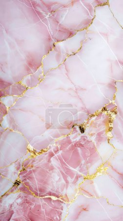 Téléchargez les photos : Ce portrait vertical de marbre rose rayonne de tranquillité avec ses teintes douces, élégamment mises en valeur par des veines dorées sinueuses. - en image libre de droit