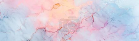 Cette image capture l'essence tranquille d'un lever de soleil pastel, représenté dans les délicates veines de marbre de roses douces et de bleus clairs, entrecoupées de fissures dorées.