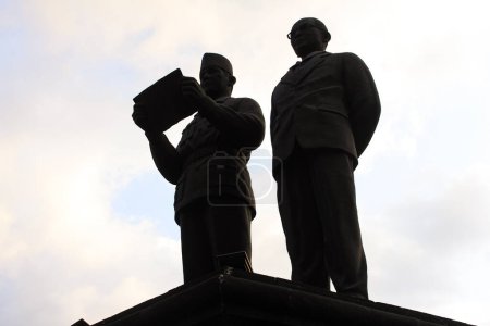Téléchargez les photos : Statue de la figure nationale du premier président de l'Indonésie, Ir Soekarno - en image libre de droit