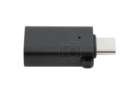 Foto de Un primer plano de USB OTG. Adaptadores tipo C a tipo A con aislamiento sobre fondo blanco. tecnología producto foto concepto. - Imagen libre de derechos