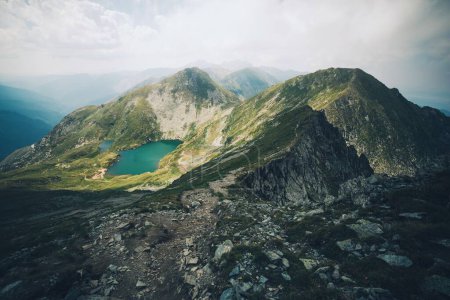 Foto de Mountain lake landscape. Romania - Imagen libre de derechos