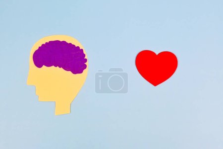 Téléchargez les photos : Brain plus Heart symbolises conscious mind and subconscious mind, HOW OUR SUBCONSCIOUS MIND INFLUENCES OUR CONSCIOUS MIND. Correlation between heart ,brain. hypnosis, NLP therapy - en image libre de droit