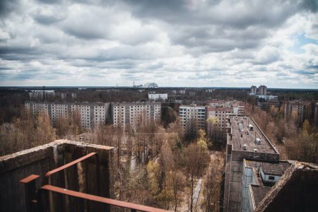 Foto de Reactor Sarcófago en la Zona de Exclusión de Chernóbil - Imagen libre de derechos