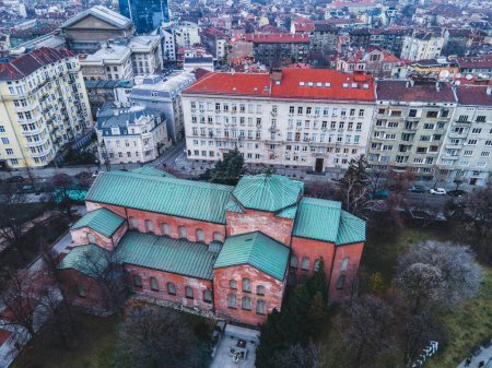 Téléchargez les photos : Église Sainte-Sophie dans la ville de Sofia, Bulgarie - en image libre de droit