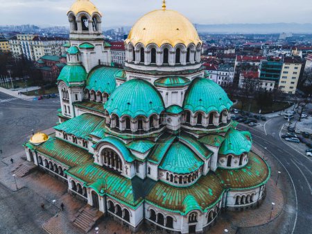 Téléchargez les photos : Cathédrale Alexander Nevsky dans la ville de Sofia, Bulgarie - en image libre de droit