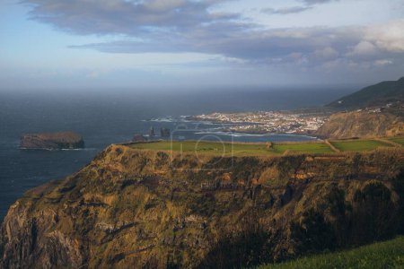 Foto de Vista desde Miradouro da Ponta do Escalvado en Sao Miguel, las Azores - Imagen libre de derechos