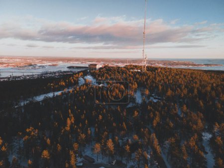 Vistas de Sodra Berget en Sundsvall, Suecia by Drone