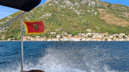 Foto de Exploración desde tierra y agua de la bahía de Kotor en el mar Adriático, Montenegro - Imagen libre de derechos