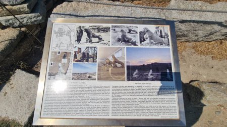 Téléchargez les photos : L'île de Delos, joyau de la mer Égée, possède une riche signification mythologique et archéologique. Lieu de naissance d'Apollon et d'Artémis, ses ruines antiques et ses sites sacrés en font un trésor du patrimoine mondial de l'UNESCO. - en image libre de droit