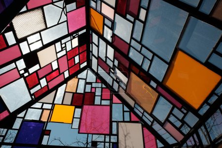 Photo for NEW YORK, NY - APRIL 29, 2015: Tom Fruins, Kolonihavehus, famous stained glass house in Brooklyn Bridge Park, NYC. High quality photo - Royalty Free Image