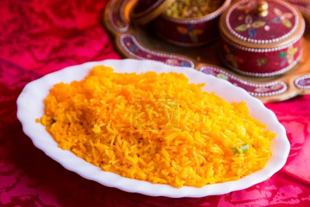 Foto de Fragrant exotic Indian Rice recipe using toasted whole spices, just like they use in India - Imagen libre de derechos