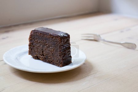 Foto de Delicious dark Chocolate sponge cake - Imagen libre de derechos