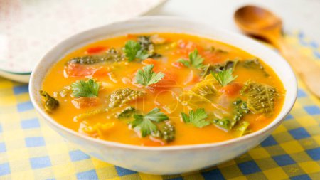 Téléchargez les photos : Soupe au chou à la tomate. - en image libre de droit