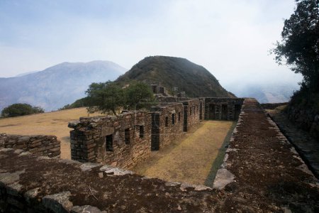 Foto de Ruinas de Choquequirao, un sitio arqueológico inca en Perú, similar en estructura y arquitectura a Machu Picchu. - Imagen libre de derechos