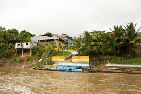 Foto de Vistas de la ciudad de Yurimaguas y del río Huallaga en la selva peruana. - Imagen libre de derechos
